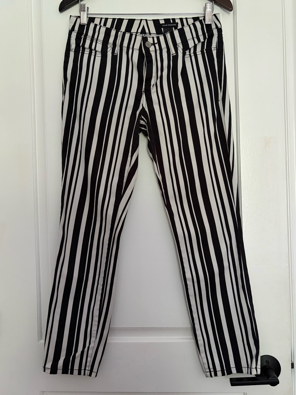 CLUB MONACO Black & White Vertical Stripe Chinos (US 4)